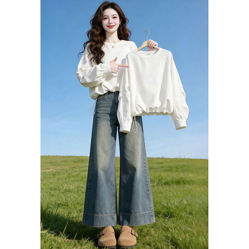 ゆったりとしたリラックススタイル、シンプルなドローストリング付きレディーススウェットシャツ。2026年春の新作。ゆったりとしたフィット感で、スリムに見え、スタイリッシュで着回しの効くトップス／ジャケットです。