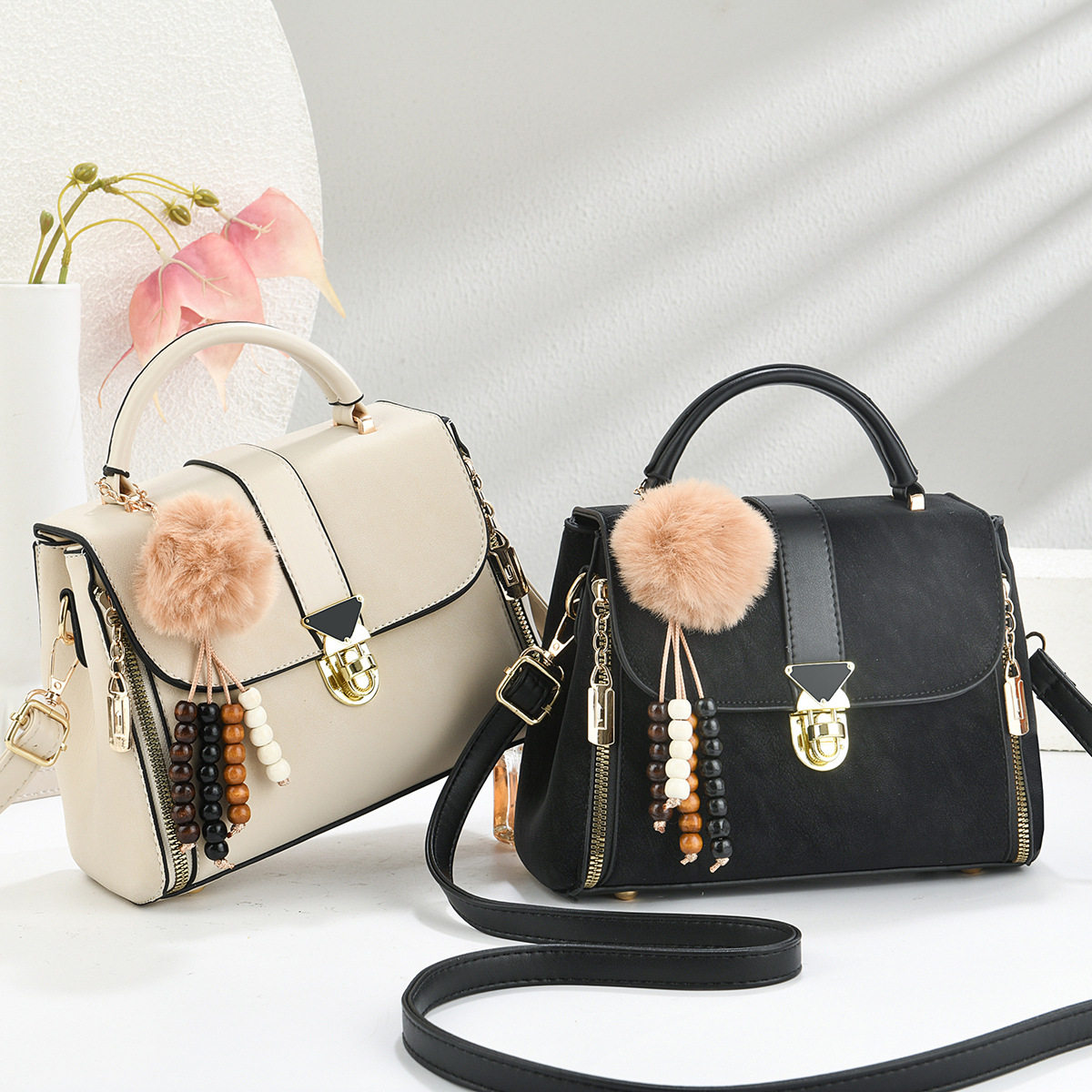 Light Luxury Niche Simple Handbag Small Square Bag for Women Commuting Crossbody Bag 2025 New Trendy Retro Lock Shoulder Bag