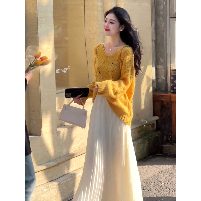 Lazy Style French Orange Cut Out Pullover Knitted Sweater for Women 2026 Spring New Soft and High-End Versatile Top Lazy Style French Orange Cut Out Pullover Knitted Sweater for Women 2026 Spring New Soft and High-End Versatile Top
