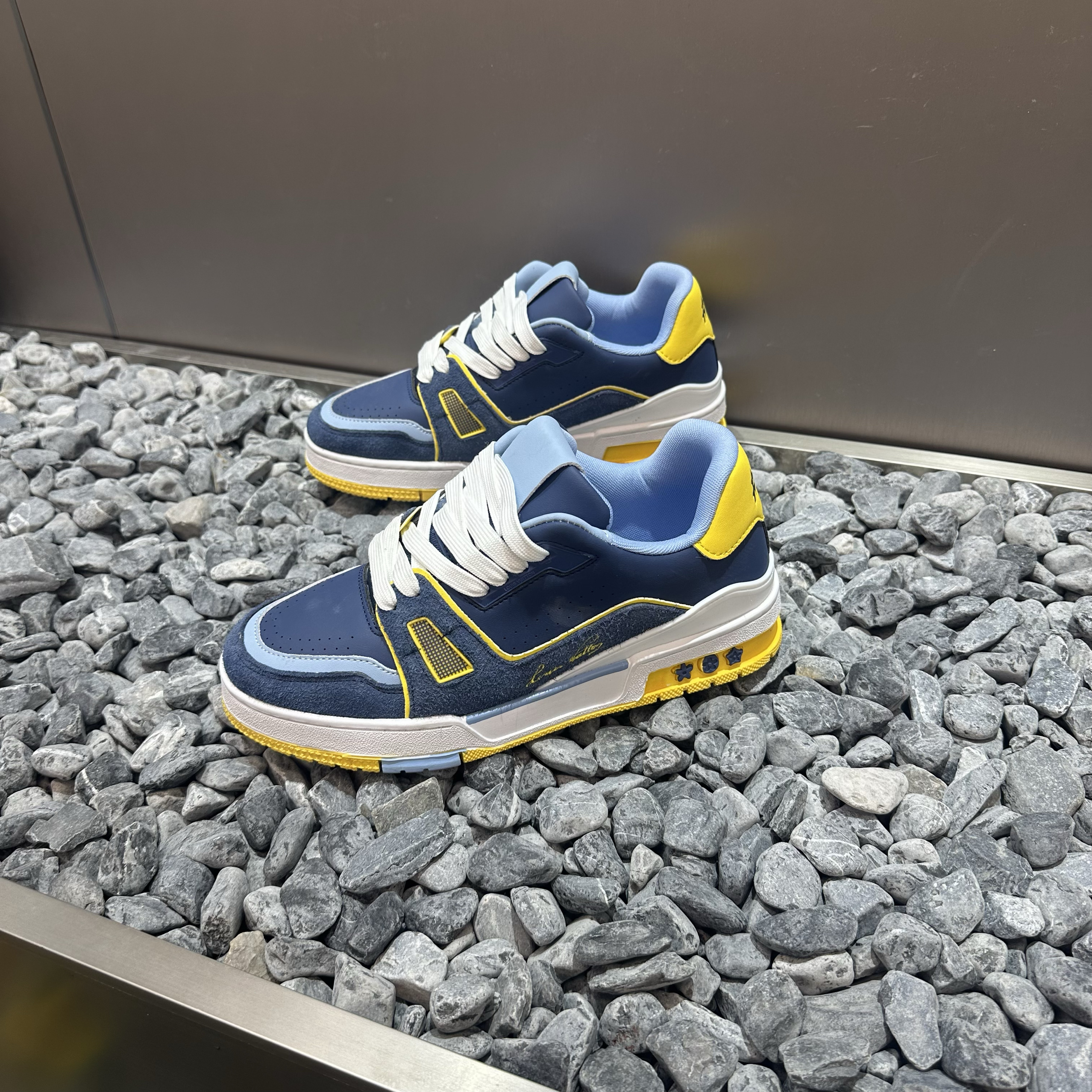 2025年情老爹鞋：时尚与功能的完美结合