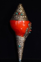 Natural conch hand-inlaid with gemstones height 22 width 12 5 weight about 950 grams