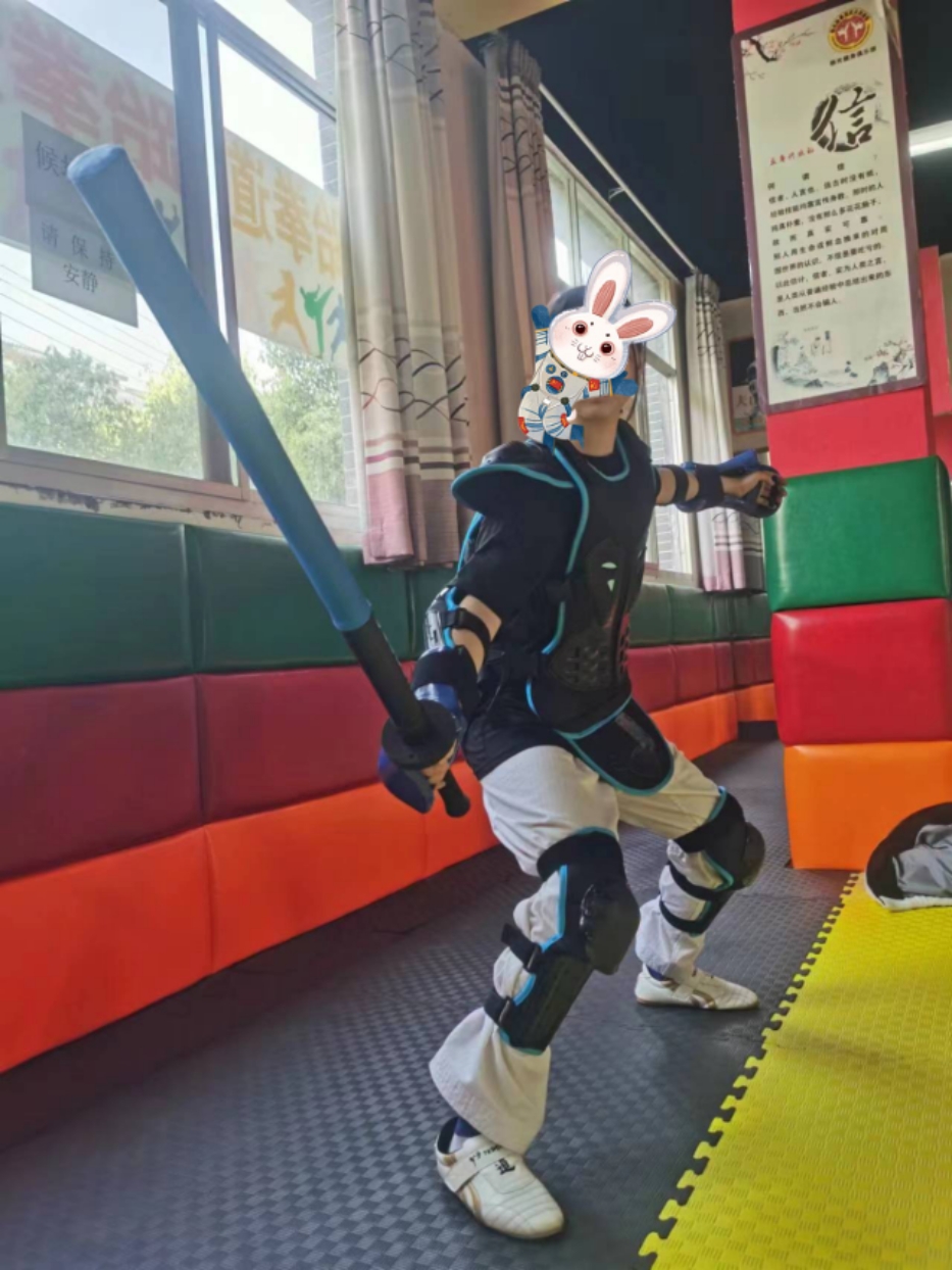 ティーンエイジャーおよび子供用の軍用短兵用鎧、頭部保護、短兵用保護具、体の保護、肋骨の保護、膝の保護、肘の保護、股の保護、首の保護。