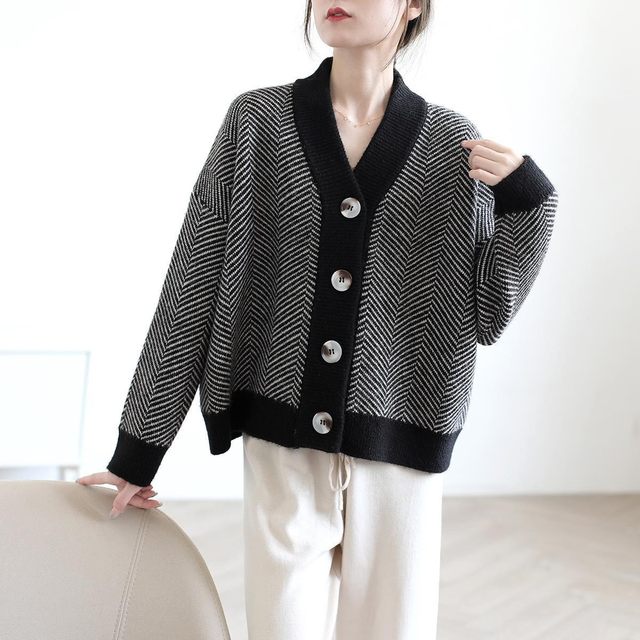Xiaoxiangfeng Sweater Jacket Cardigan ແມ່ຍິງ 2023 ພາກຮຽນ spring ແລະດູໃບໄມ້ລົ່ນແບບໃຫມ່ Sweater Outerwear ສູງທີ່ສຸດອອກແບບແມ່ຍິງ niche