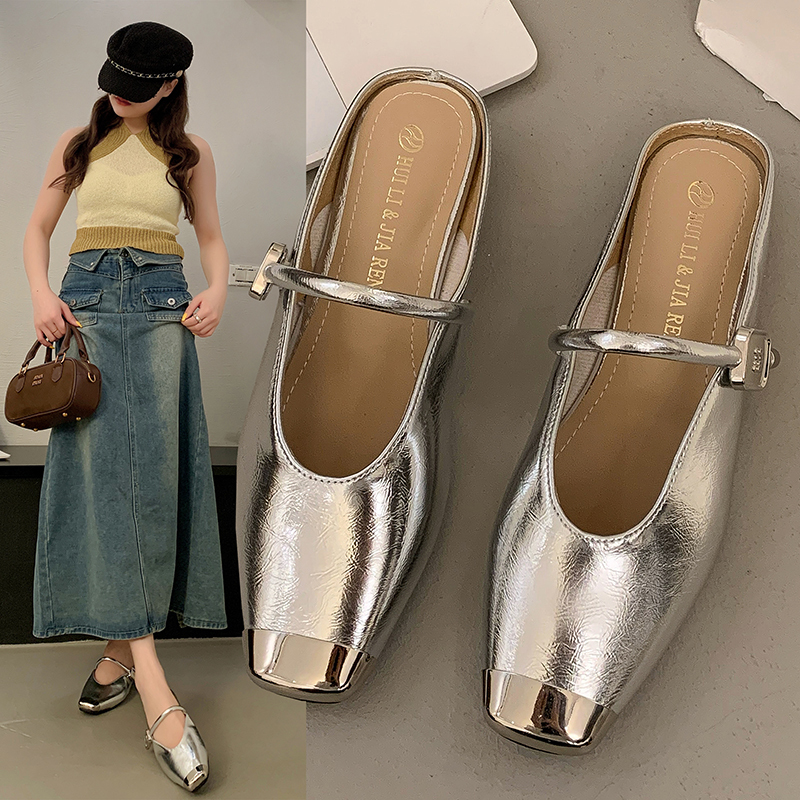 French Uamtor Silver Toe-Cap Half Slippers for Women, Summer 2026 New French-Style Shoes, Perfect for Pairing with Dresses, Stunning Sandals