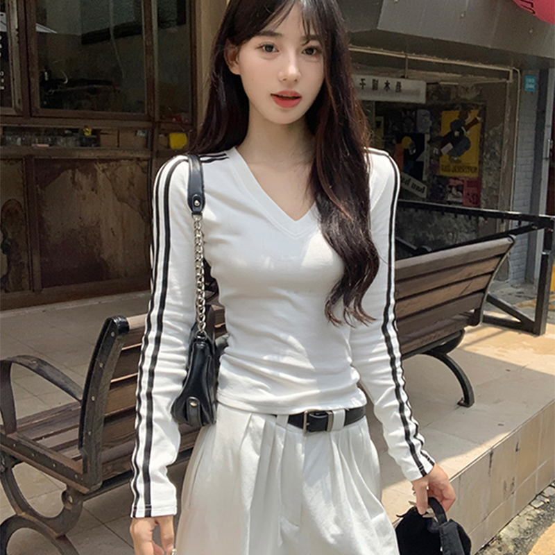 90% off Special Area | Outlet Genuine Black V-Neck Slim Fit Pure Cotton Striped Regular Shoulder Long Sleeve T-Shirt for Women