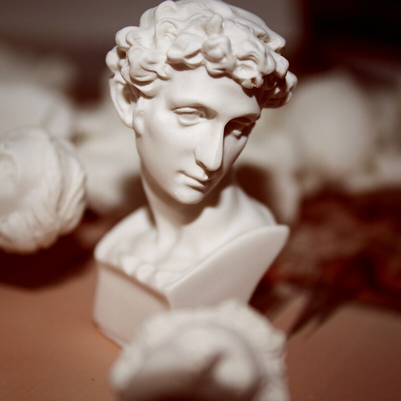 David Plaster Statue like Xiaowei Pendulum Pieces Small Fine Art Teaching Aids Sculpture Su Model Avatar Dolls Painted Color Sketching Molds Apollo Small figure European style Decorative Venus Skull Agriba
