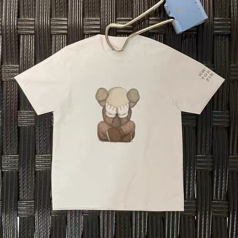 In-Stock 2021 New Kaws X Sesame Street Collaboration Series Artistic Trendy Unisex Short-Sleeve T-Shirt Couple Style In-Stock 2021 New Kaws X Sesame Street Collaboration Series Artistic Trendy Unisex Short-Sleeve T-Shirt Couple Style