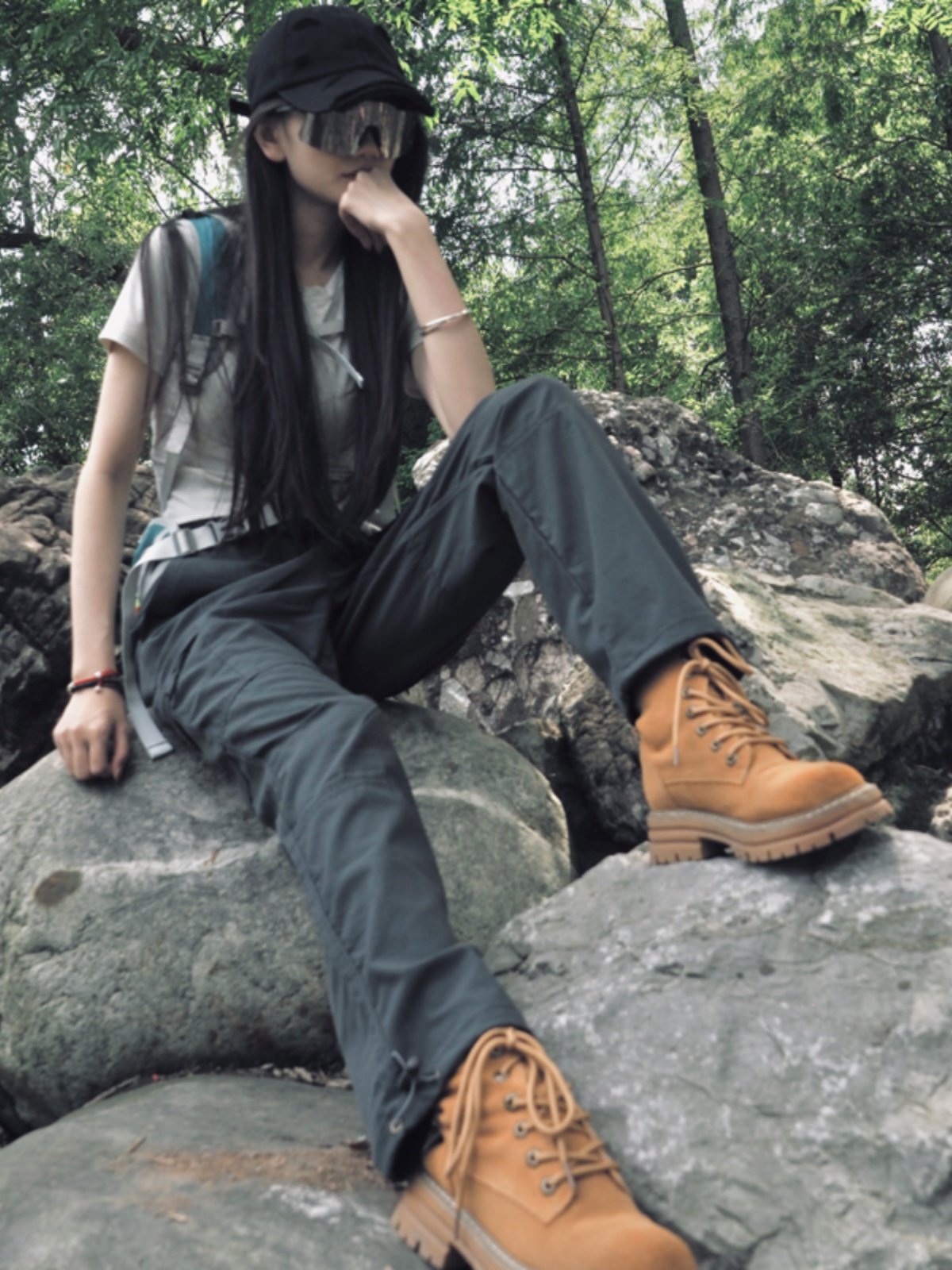 Outdoor Autumn Work Pants for Women, Windproof, Waterproof, Quick-Drying Straight-Leg Hiking and Mountaineering Pants, Fleece-Lined and Thickened Softshell Pants for Men