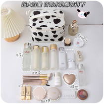 Portable out of home Multi-functional makeup Pack portable 2021 Bubpack Large-capacity Cute Tourist Carry-on and Makeup Bag