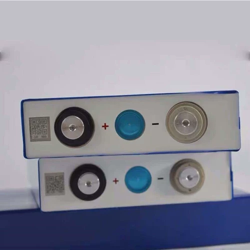 1pc 3,2 В 105AH избитый литий -литий -литий -литий -литий -литий -железо может образовываться