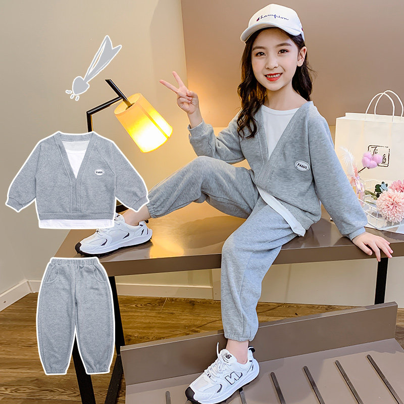 Girls' thick T-shirt suit 2022 new spring and autumn clothes in the big children's Korean version of the fake two-piece top fashionable Western style two-piece suit