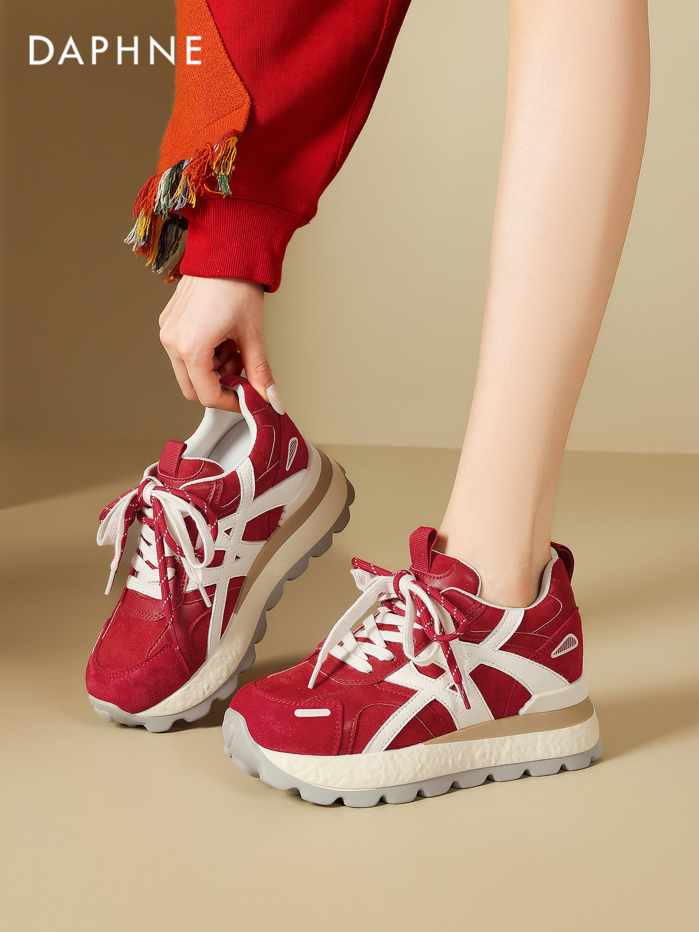 Daphne Thick-Soled Height-Increasing Red Training Shoes for Women, 2026 Spring New Thick-Soled Popular Sports Casual Women's Shoes