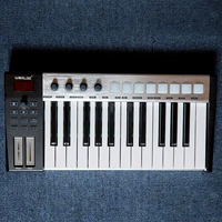 25 -Ключея синий кит25 серебряный алюминиевый сплав с серебряным сплавным сплавом