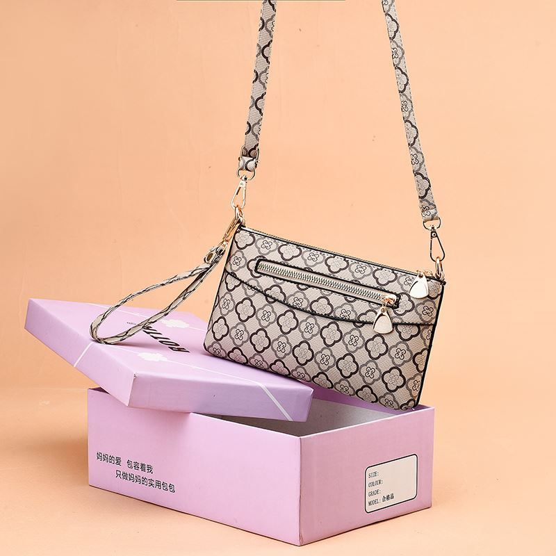 Handheld bag women summer small new bag 2021 new explosions small exquisite bag Joker ins fashion