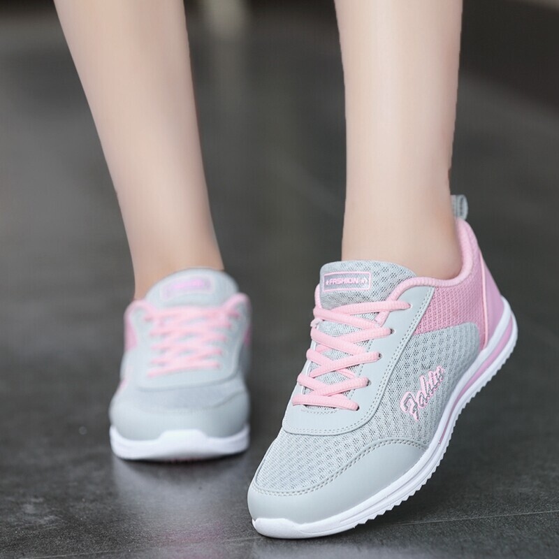 Zhenwei Sikai Women's Sneakers 2026 Spring and Summer Breathable Mesh Lightweight Soft-Soled Mom's Work Old Beijing Cloth Shoes