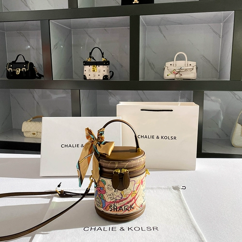 Гонконг Чали и Колср подлинный кожаный цвет цвет маленький мешок с цилиндром 2025 Новая модная рука