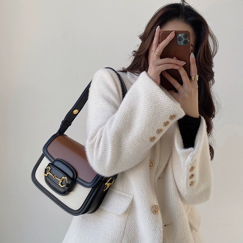 Chviles Keirh Женская сумка с седло с седло с седлом высокая точка для чувствительной сумки весна и осень 2024 г. New Tide Underms Bag Girl