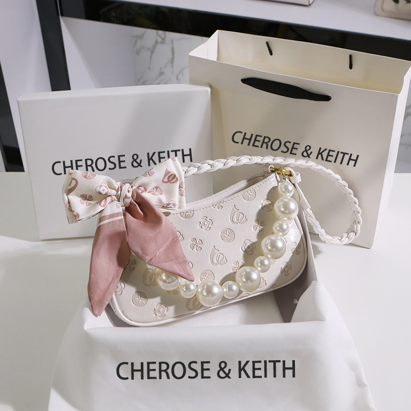 This year's popular niche high-grade texture leather embossed white underarm bag 2022 new baguette bag Messenger bag