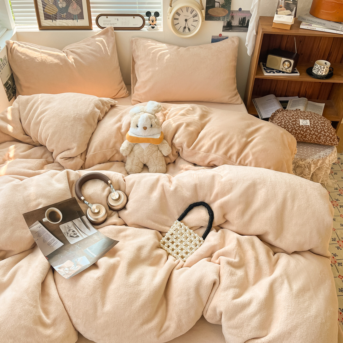 Winter Solid Color Milk Velvet Four-Piece Set, Thickened and Fleece-Lined Duvet Cover, Bed Sheet, Fitted Sheet, Quilt Cover, Student Dormitory Three-Piece Set