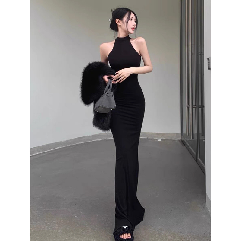 Black Bodycon Dress with a High-End, Mature Style, 2026 New Model, Tight-Fitting High-Neck, Slim-Fitting, Floor-Length Halter Neck Long Dress for Summer Black Bodycon Dress with a High-End, Mature Style, 2026 New Model, Tight-Fitting High-Neck, Slim-Fitting, Floor-Length Halter Neck Long Dress for Summer