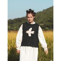 Japanese casual lazy style sleeveless cardigan vest loose cute cartoon bird sweater layered vest autumn and winter
