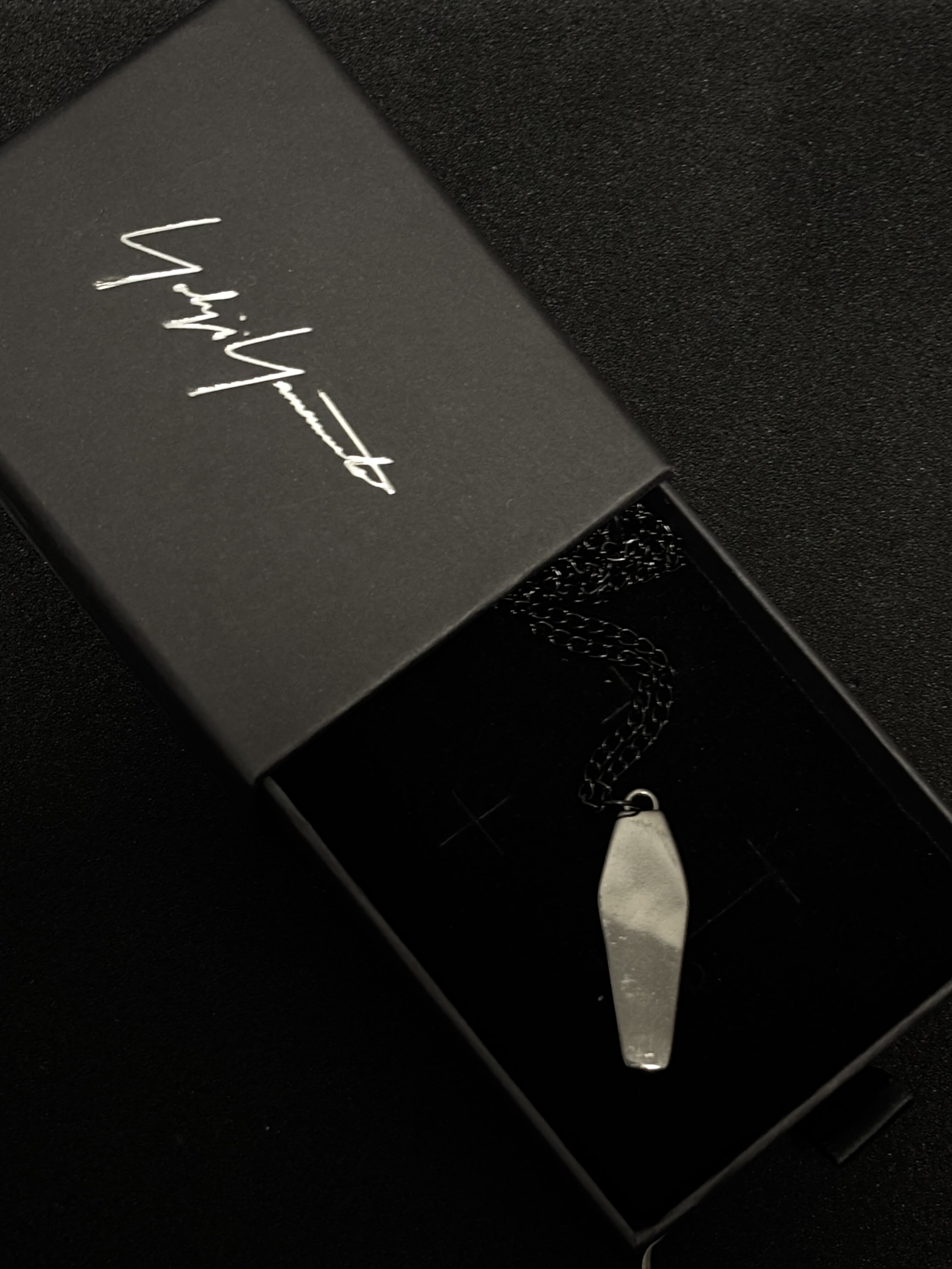 (Super Welfare) Подарочная коробка Yohji Yamamoto Yohji Gothic Dark Coffin Necklace Pendant