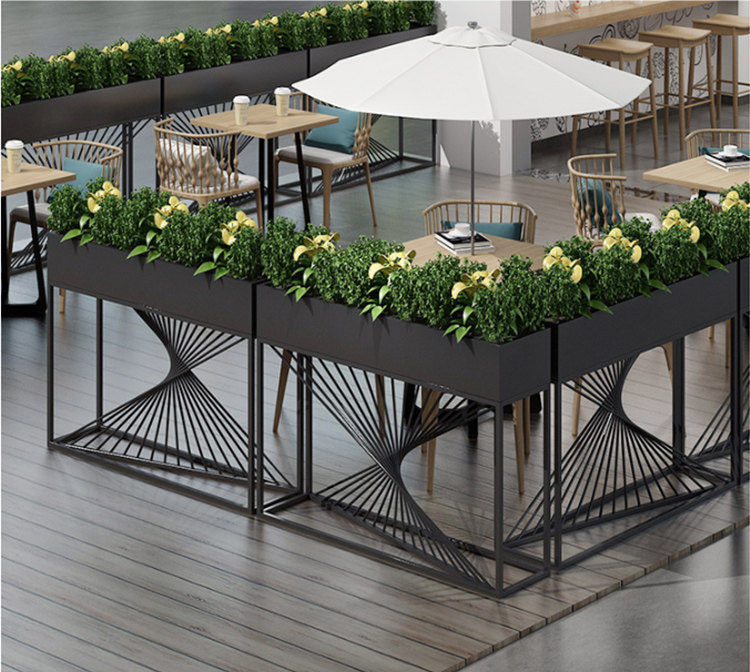 Outdoor iron partition flower frame shopcafé decorated flower cafencer fence fence outdoor flower groove green plant
