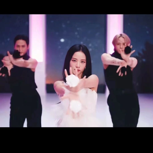 Цветочная рука Цветок Джинцхи показывают то же самое Jisoo Ring Finger Ring Ring Flower Dance Props Special Props Finger White 1