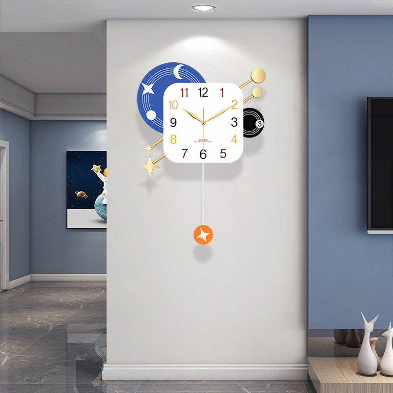 Fashion simple wall clock free punch living room 2022 net red new home high-end clock 21 mute hanging clock