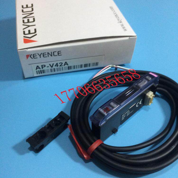 Japan KEYENCE Keyence pressure sensor amplifier AP-V42A AP-V42 spot