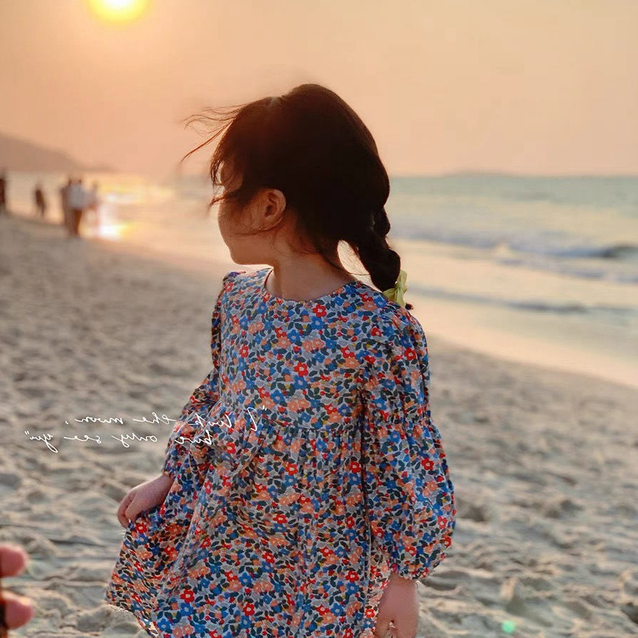 Girls dress autumn 2022 new foreign style long-sleeved net red hot style retro floral children's baby princess dress