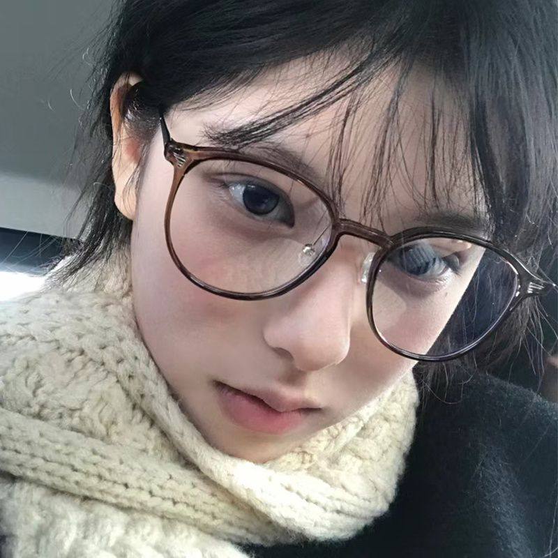 Ultra-Light Korean-Style Blue Light Blocking Glasses for Nearsightedness, Customizable Prescription, Suitable for Women with Round Faces, High-End, Natural Look, Trendy Eyeglass Frames