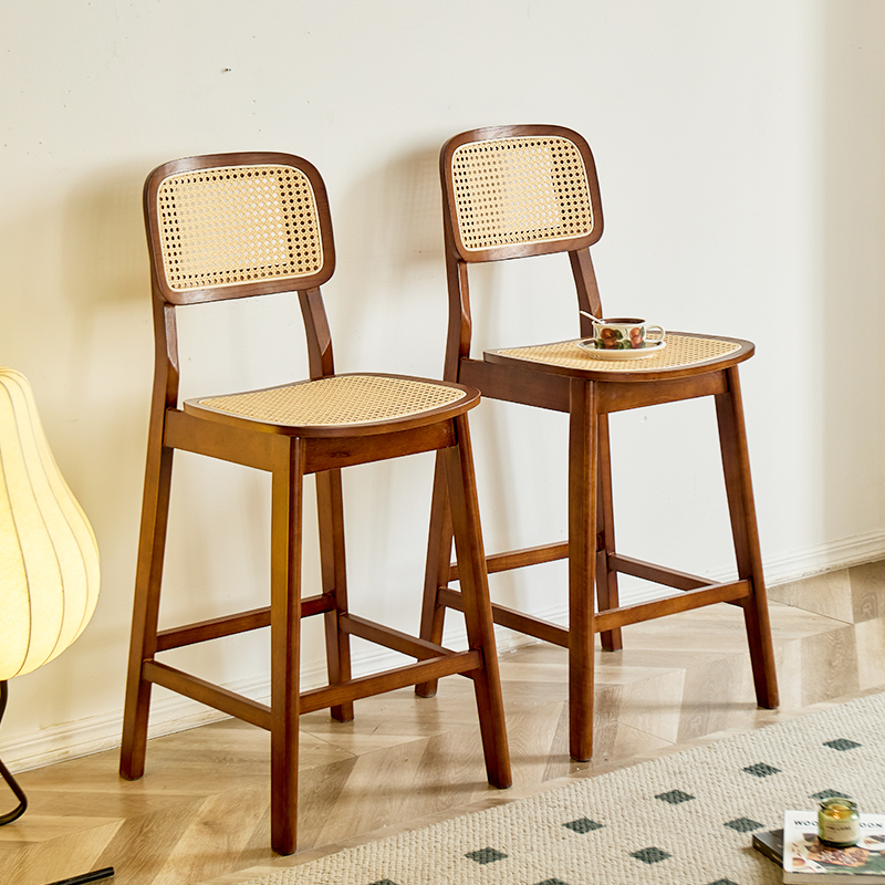 北欧風無垢材バースツール ホームアイランドチェア 侘び寂びスタイルチェア ラタンバースツール バーチェア 背もたれ付き ハイスツール
