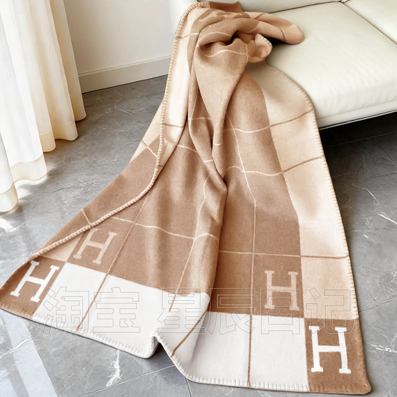 Light Luxury and High-End Feel H-Letter Cashmere Wool Blanket Sofa Blanket Nap Blanket Air Conditioning Cover Blanket Aviation Shawl Light Luxury and High-End Feel H-Letter Cashmere Wool Blanket Sofa Blanket Nap Blanket Air Conditioning Cover Blanket Aviation Shawl