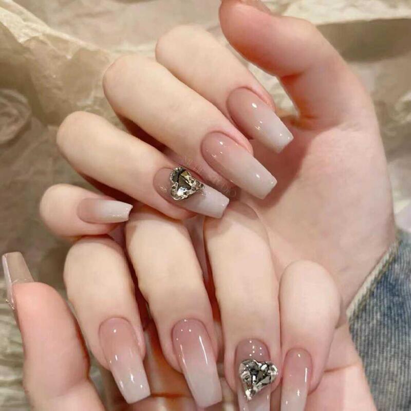 2026 New Heart-Shaped Dazzling Gradient Light Luxury Short Ladder-Shaped Nail Stickers, Ice-Clear Nude Color, Removable and Reusable