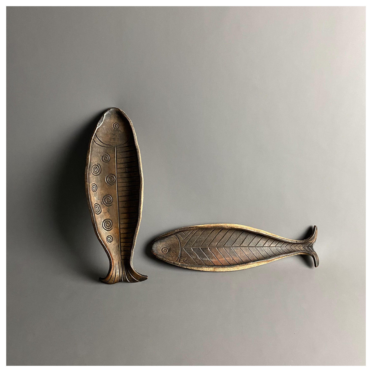 The Empress Dowager Saturn has fish every year, retro leather desktop sundries, key storage tray, home decoration decoration
