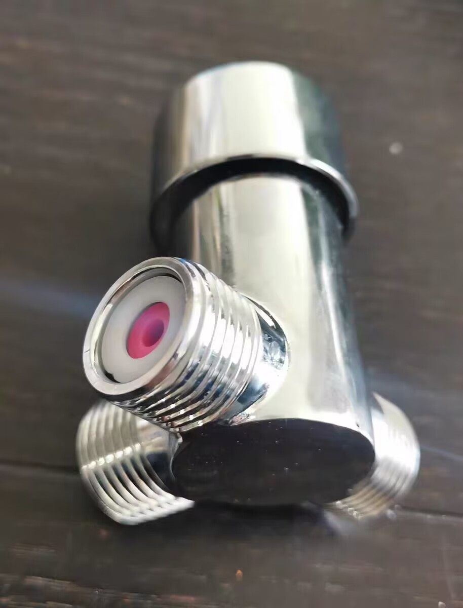 Thermostatic solar power electric hot and cold three-way angle valve switching water heater tap water mixing valve II further out water segregator-Taobao