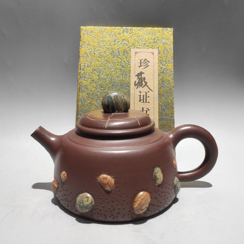 中国古美術・原鉱底槽清泥龍騰盛世紋高温・紫砂壺・底款:朱可心