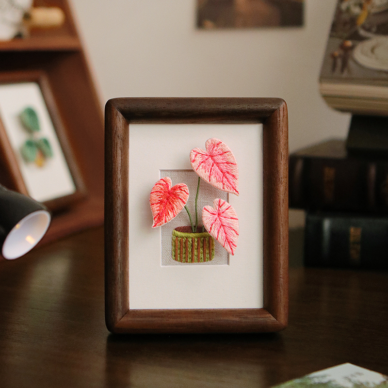 Warm Art Handmade Embroidery DIY Material Kit Green Plant Photo Frame Canvas Art 3D High-End Desktop Decoration Creative Gift