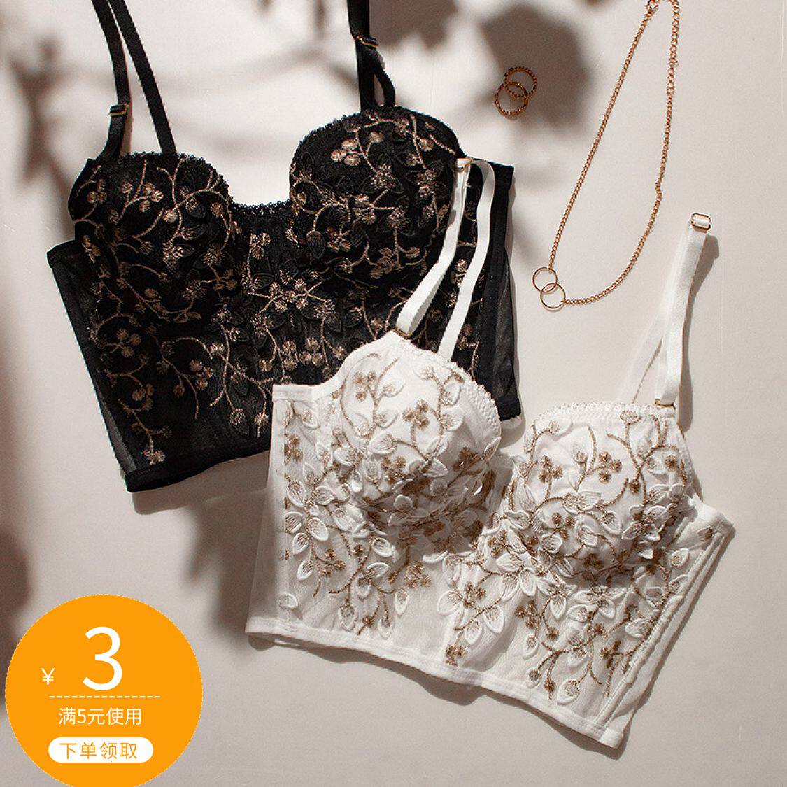 The French style sexy lace small breasts gather without steel ring vest-style underwear suit large chest and small corset outside wearing bra