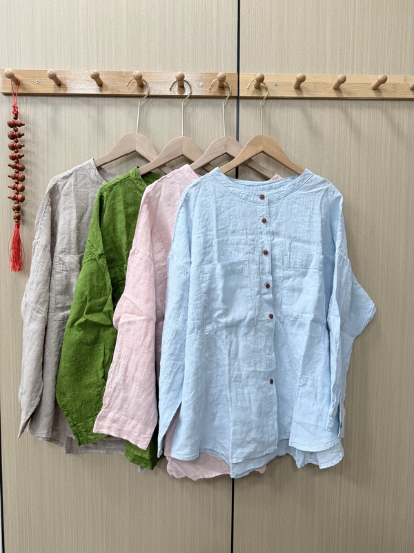 2006 Dry-Cleaned Linen Round-Neck Button-Up Cardigan with Double Pockets, Bust 124, Length 68-70 2006 Dry-Cleaned Linen Round-Neck Button-Up Cardigan with Double Pockets, Bust 124, Length 68-70