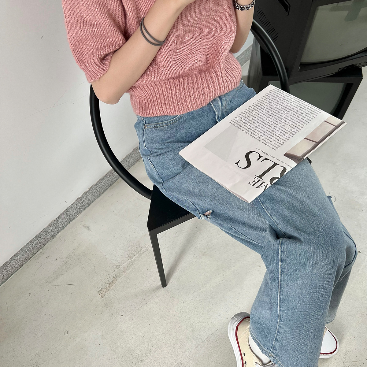 Xu Lu LUFF LOVE effortless trendy breaking hole jeans Women's early spring New design Sensation Straight Pants