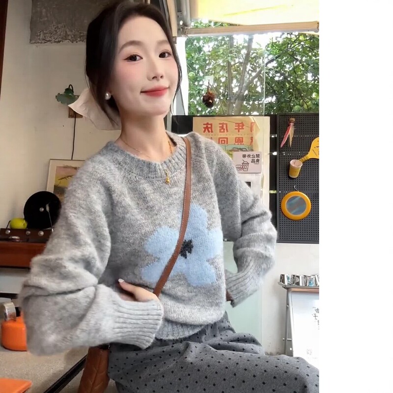 Contrast Color Floral Jacquard Soft Sweater for Women, Autumn 2026 New Style, Loose Long-Sleeve Knitwear, Unique and Beautiful Top Contrast Color Floral Jacquard Soft Sweater for Women, Autumn 2026 New Style, Loose Long-Sleeve Knitwear, Unique and Beautiful Top