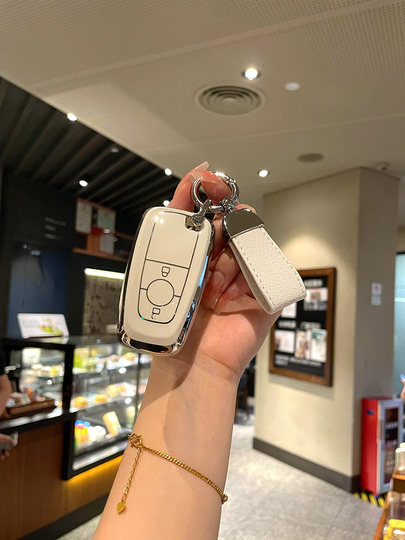 Adecuado para Ford Edge 2020 cubierta de llave de dos botones Raptor Youxiangyao Xiangyibo hebilla de cubierta de llave de coche