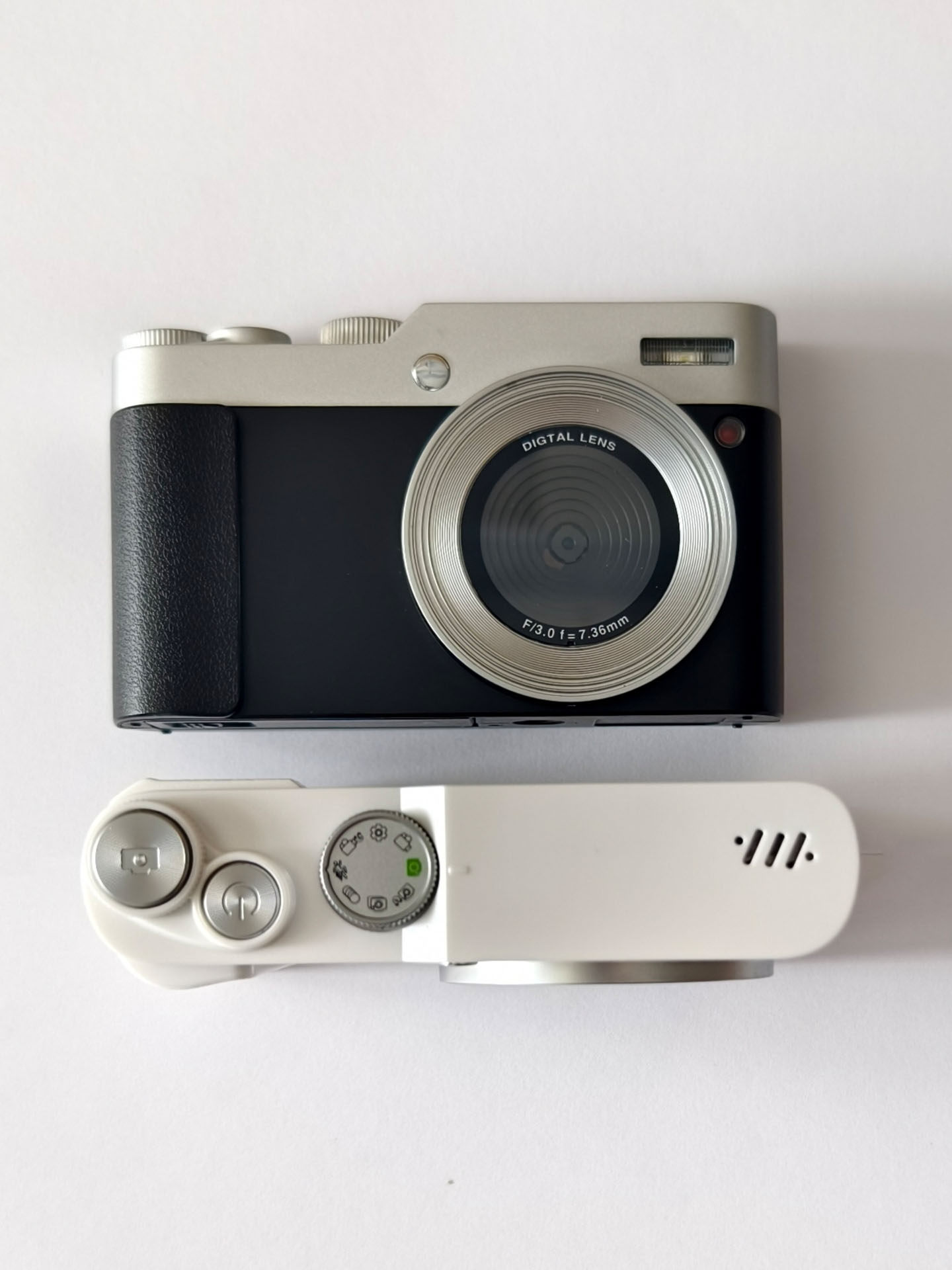 Digital Camera High-Definition Student Retro Ccd Portable Travel Entry-Level Selfie Camera for Girls Small Mirrorless Camera Gift