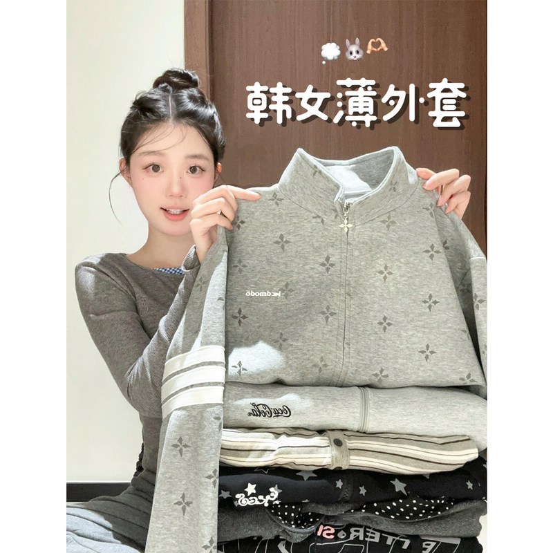 Korean Style All-Over Print Cross Collar Sweatshirt Jacket for Women, Spring and Autumn 2026 New Three-Stripe Cardigan Jacket Top Korean Style All-Over Print Cross Collar Sweatshirt Jacket for Women, Spring and Autumn 2026 New Three-Stripe Cardigan Jacket Top