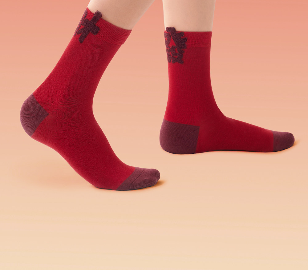 【中国直邮】  草本初色 女式本命年红内衣袜套装 反重力提拉小胸聚拢无钢圈收副乳文胸 *1盒 XL 【建议115-135斤/80AB】