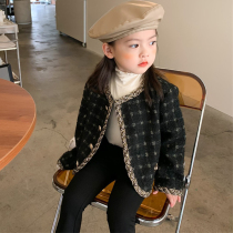 Girls autumn and winter Korean version of the short and medium style small fragrance coat foreign style fashion baby small and medium childrens round neck plaid cardigan
