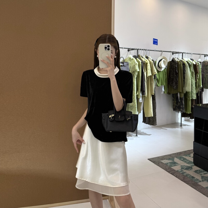 Huaqiansui Summer New Korean-Style Velvet Patchwork T-Shirt for Women, Light Luxury Versatile Loose Fit Slimming Casual Top