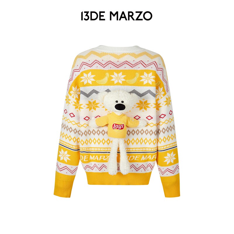 13De Marzo Unisex Lay's Collaboration Series Bear Chip Sweater with Fair Isle Color Block Design
